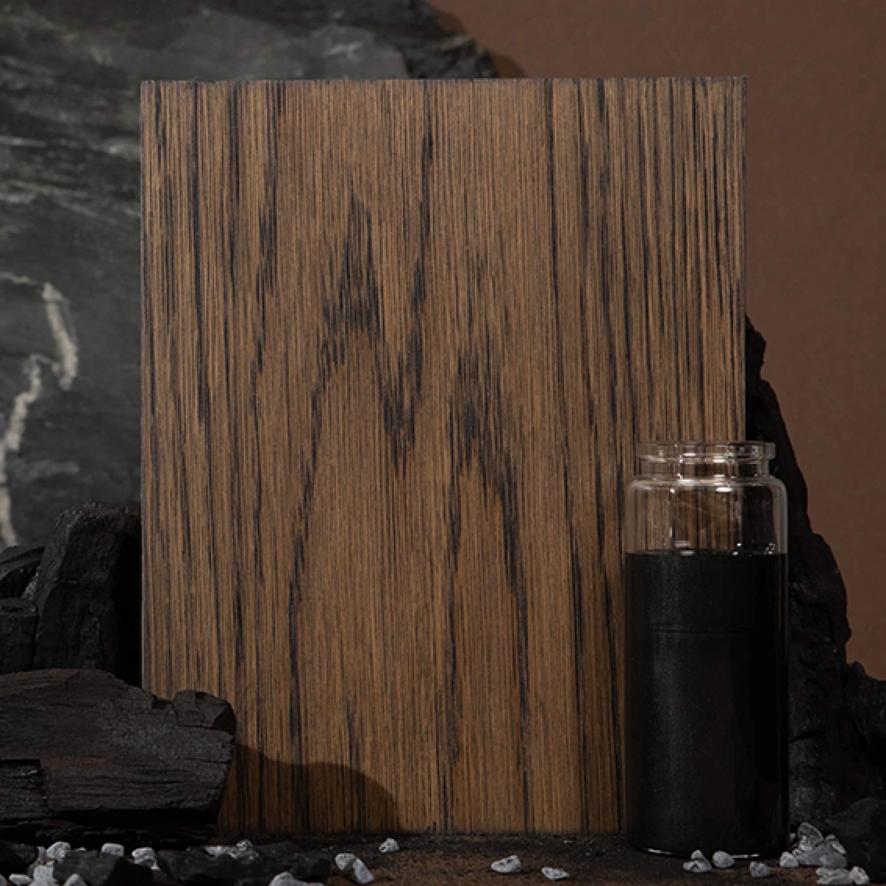 Photo Huile protection bois intérieur Oil plus 2c Noir intense / Charcoal