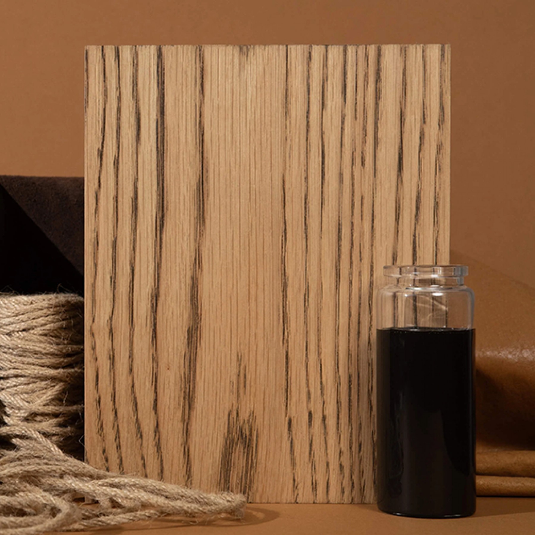 Photo Huile protection bois intérieur Oil plus 2c  Chêne ciré fumé / Castle brown